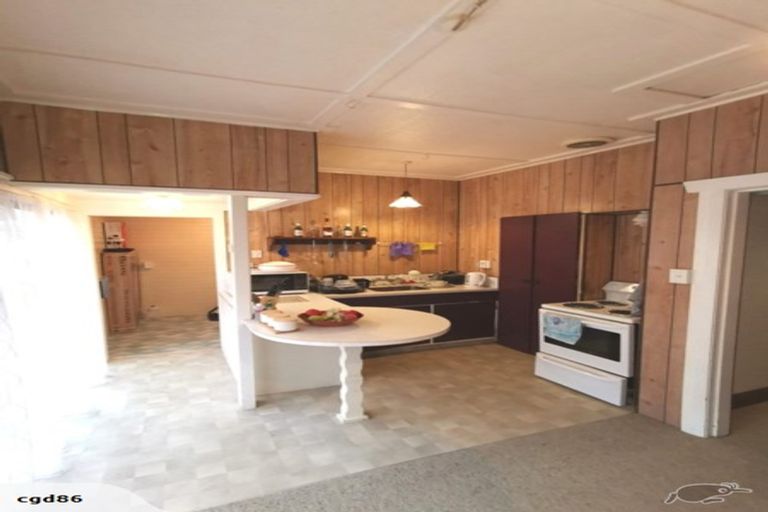 Photo of property in 32 York Street, Levin, 5510