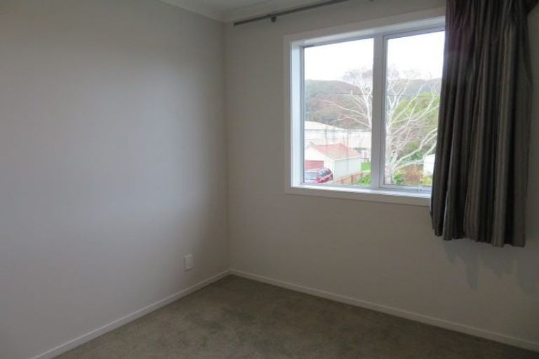Photo of property in 1b Manderson Grove, Fairfield, Lower Hutt, 5011