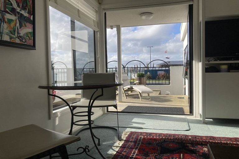 Photo of property in 22 King Edward Parade, Devonport, Auckland, 0624