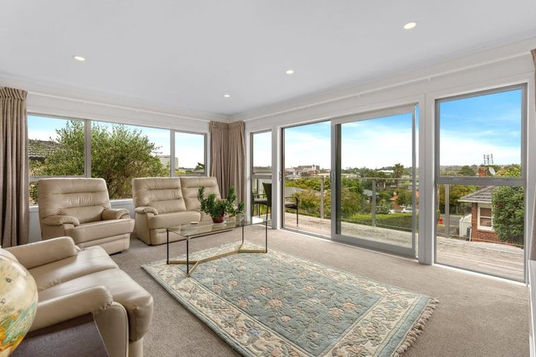 Photo of property in 2/11 Belmont Terrace, Milford, Auckland, 0620