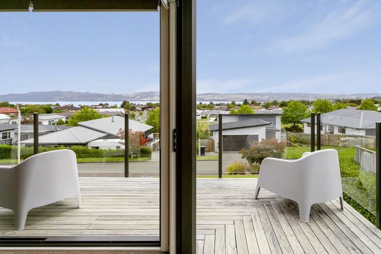 Photo of property in 15 Moa Lane, Richmond Heights, Taupo, 3330