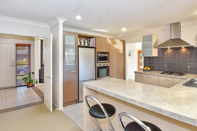 Photo of property in 217 Carnoustie Drive, Wattle Downs, Auckland, 2103