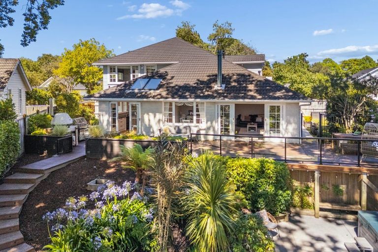 Photo of property in 110 Barton Avenue, Heretaunga, Upper Hutt, 5018