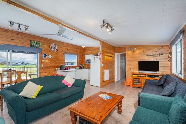 Photo of property in 149 Rangiora Crescent, Matarangi, Whitianga, 3592