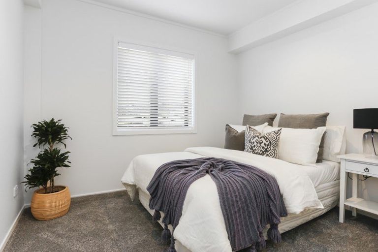 Photo of property in 13 Davita Place, Farm Cove, Auckland, 2012