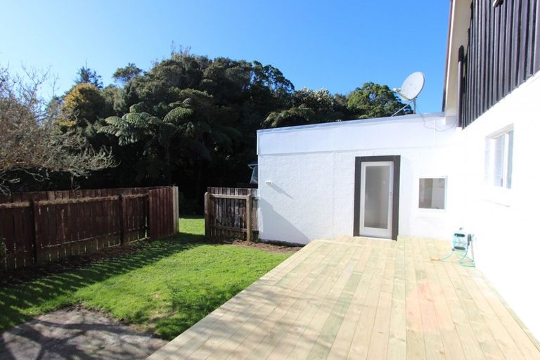 Photo of property in 5 Totara Terrace, Inglewood, 4330