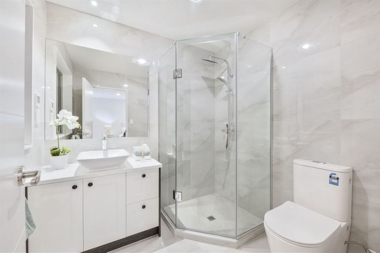 Photo of property in 92 Tir Conaill Avenue, Flat Bush, Auckland, 2019