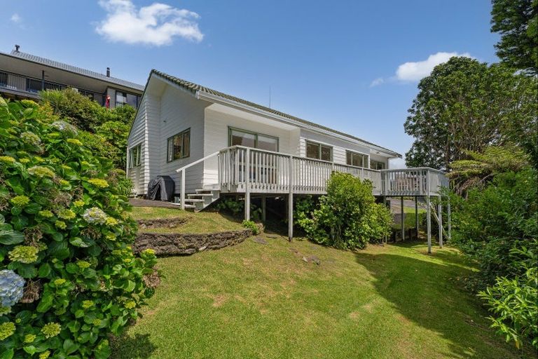 Photo of property in 2 Tairua Heights, Tairua, 3508