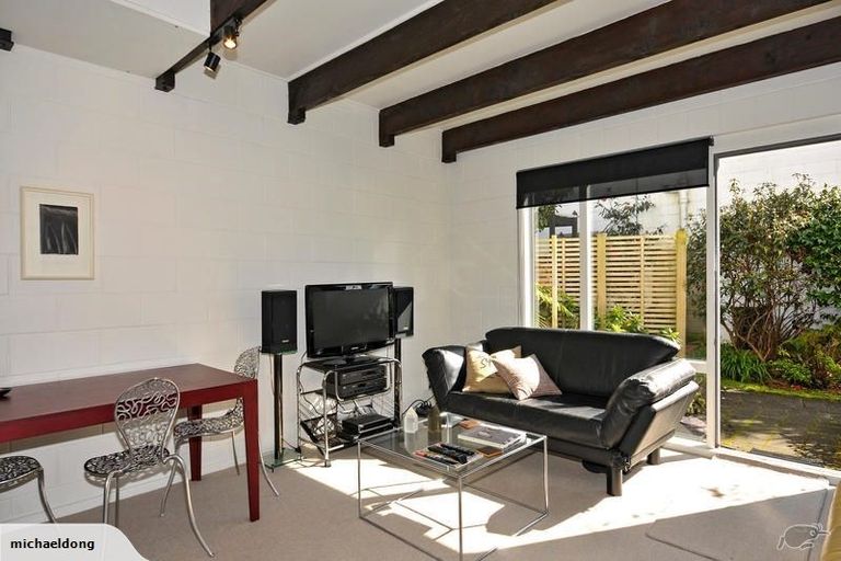 Photo of property in Sherwood Mews, 28a Bidwill Street, Mount Cook, Wellington, 6021