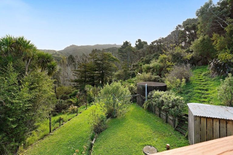 Photo of property in 17 Tawhiti Street, Tokomaru Bay, 4079