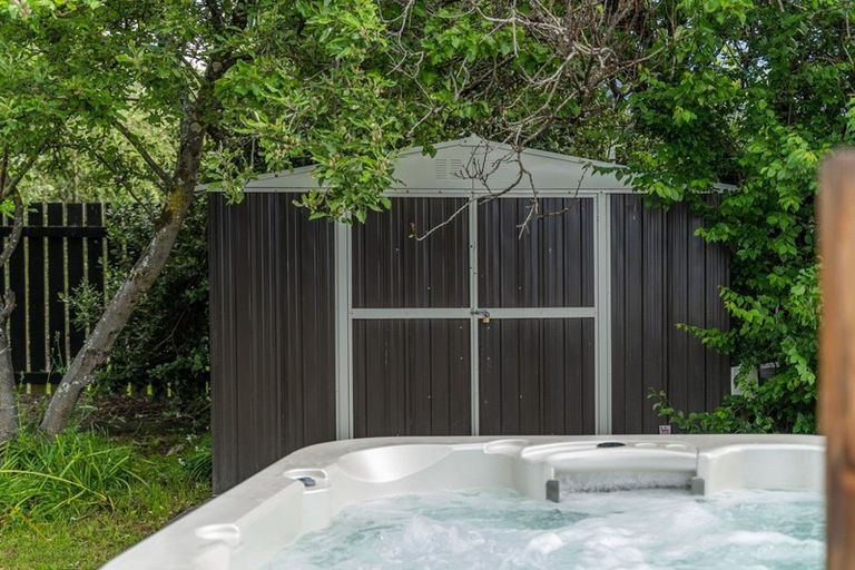 Photo of property in 2 Daniel Street, Martinborough, 5711