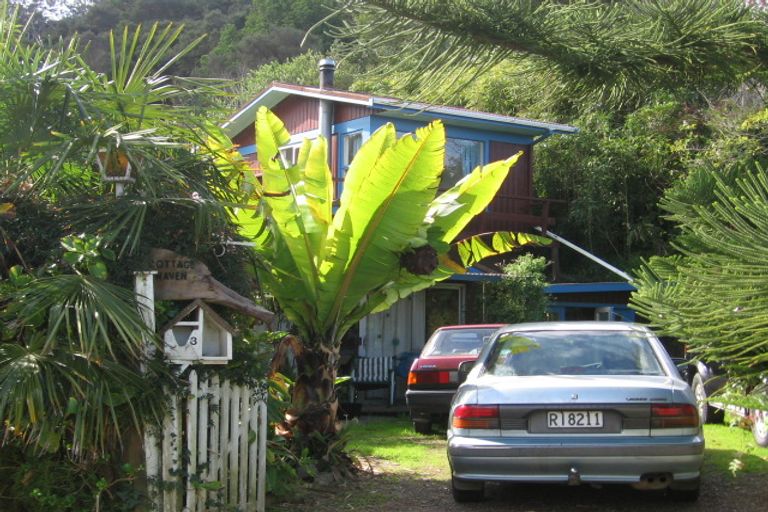 Photo of property in 3 Queen Street, Russell, 0202