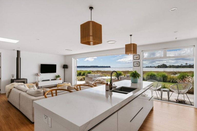 Photo of property in 10 Josephine Place, Omokoroa, 3114