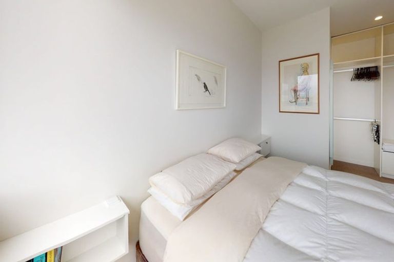 Photo of property in Grosvenor Flats, 19 Cottleville Terrace, Thorndon, Wellington, 6011