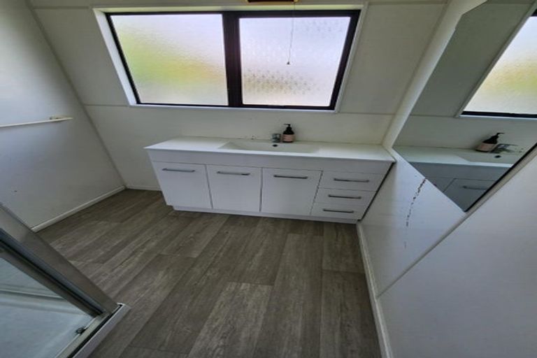 Photo of property in 8a Montgomery Avenue, Pukekohe, 2120