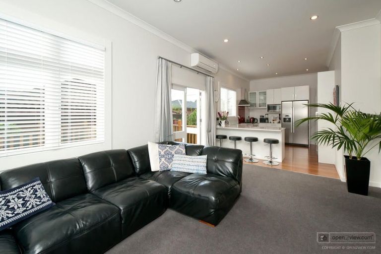 Photo of property in 1/3 Alma Road, Milford, Auckland, 0620