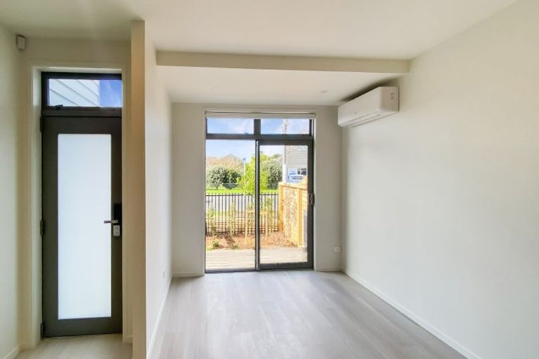 Photo of property in 588d Te Atatu Road, Te Atatu Peninsula, Auckland, 0610