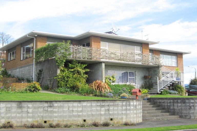 Photo of property in 5 Fairfax Terrace, Frankleigh Park, New Plymouth, 4310