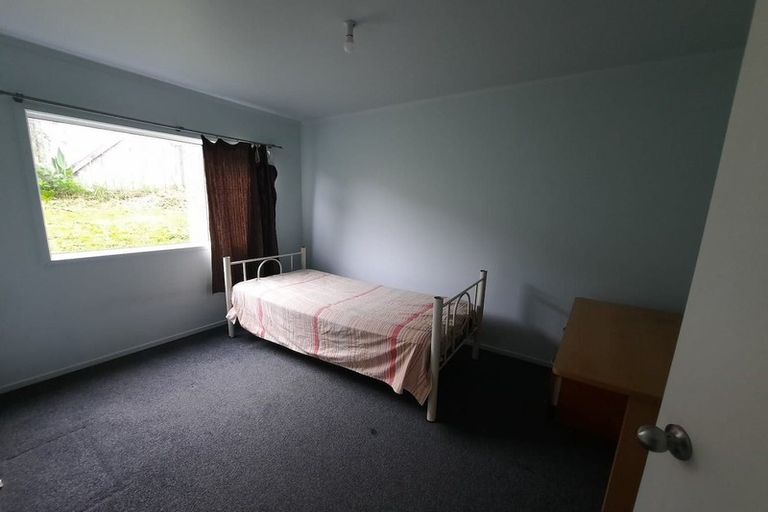 Photo of property in 5 Rickards Place, New Lynn, Auckland, 0600