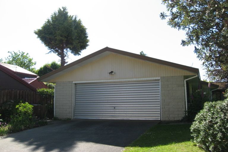 Photo of property in 24c Crosdale Place, Burnside, Christchurch, 8042