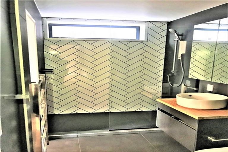 Photo of property in 3/167 Hobsonville Point Road, Hobsonville, Auckland, 0616