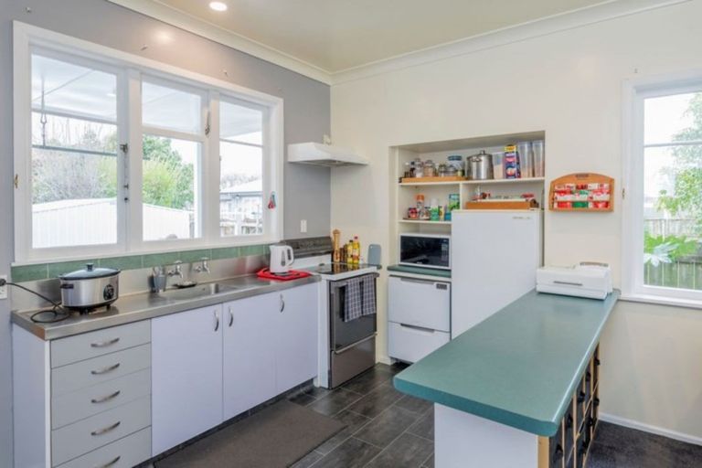 Photo of property in 38 Kirk Street, Otaki, 5512