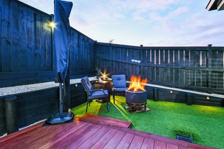 Photo of property in 2 Peacock Place, Pokeno, 2402