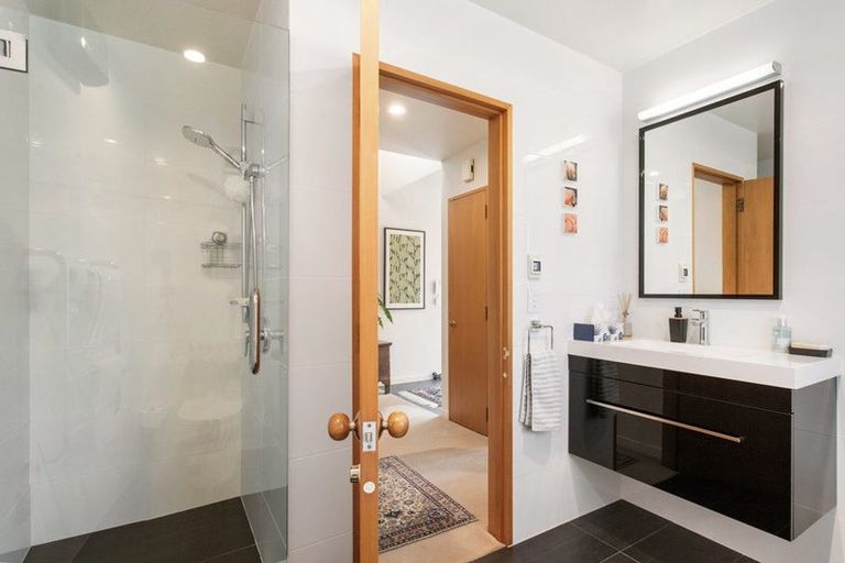 Photo of property in 2/31a Garden Road, Merivale, Christchurch, 8014