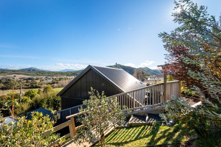 Photo of property in 49 Boons Valley Road, Waikawa, Picton, 7220