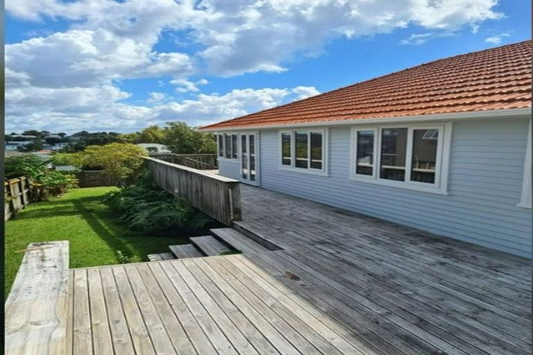 Photo of property in 17 Kawerau Avenue, Devonport, Auckland, 0624