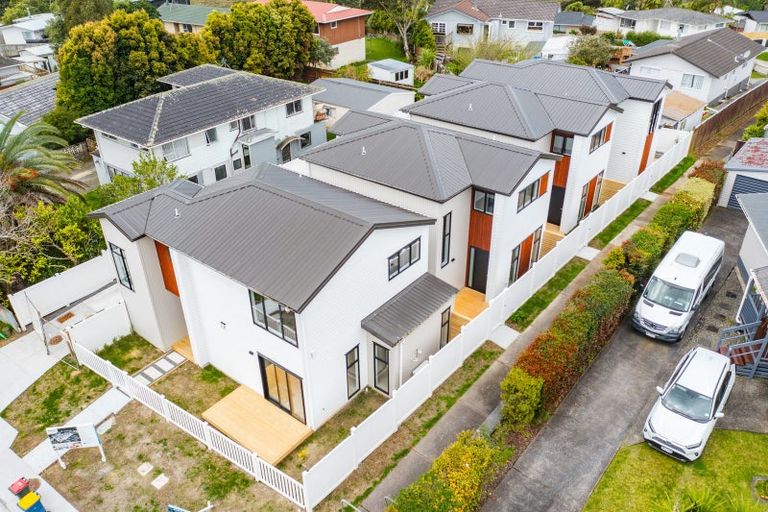 Photo of property in 40 Allington Road, Massey, Auckland, 0614