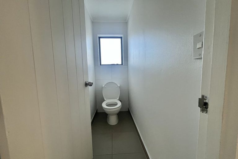 Photo of property in 1/13 Everglade Drive, Goodwood Heights, Auckland, 2105