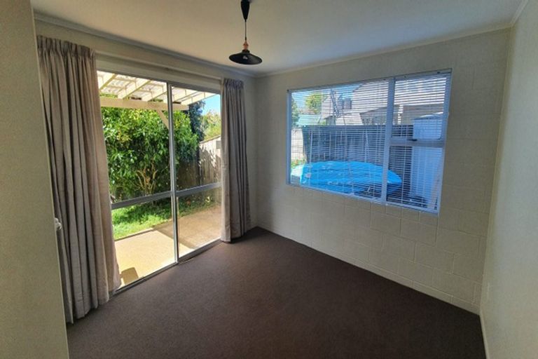 Photo of property in 243 Glamorgan Drive, Torbay, Auckland, 0630