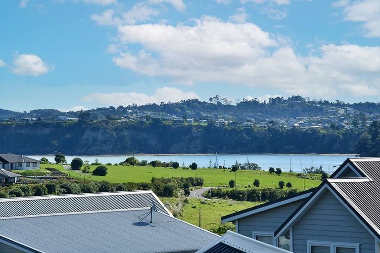 Photo of property in 23 Barcliff Terrace, Gulf Harbour, Whangaparaoa, 0930