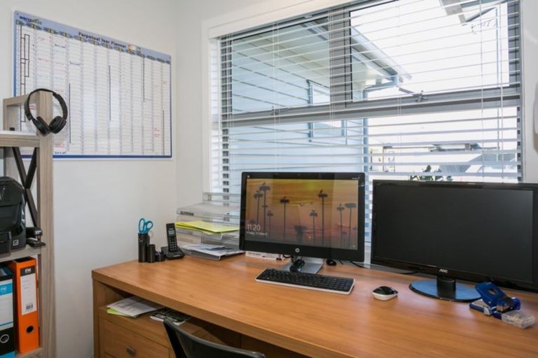 Photo of property in 25 Rakaia Way, Poraiti, Napier, 4112