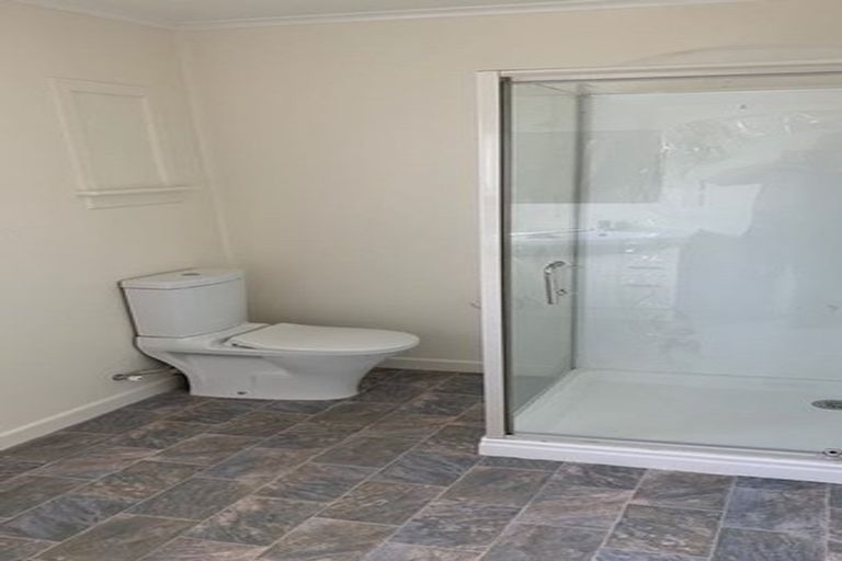 Photo of property in 1/10 Verbena Road, Birkdale, Auckland, 0626