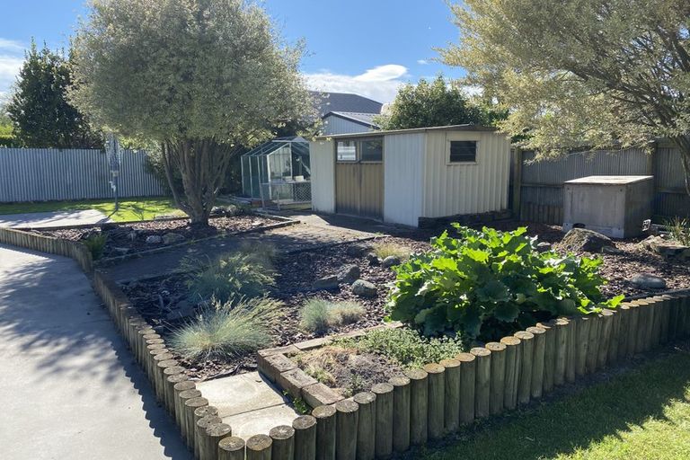 Photo of property in 8 Renwick Place, Hillmorton, Christchurch, 8025