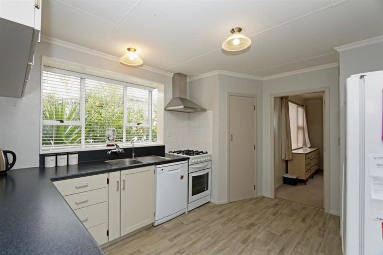 Photo of property in 5 Whitcombe Road, Opunake, 4616