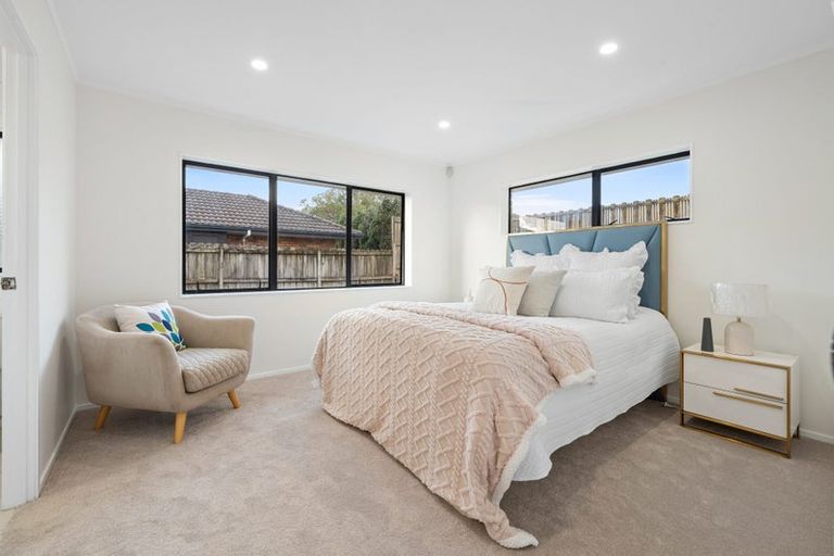 Photo of property in 26 Summermist Drive, Northpark, Auckland, 2013