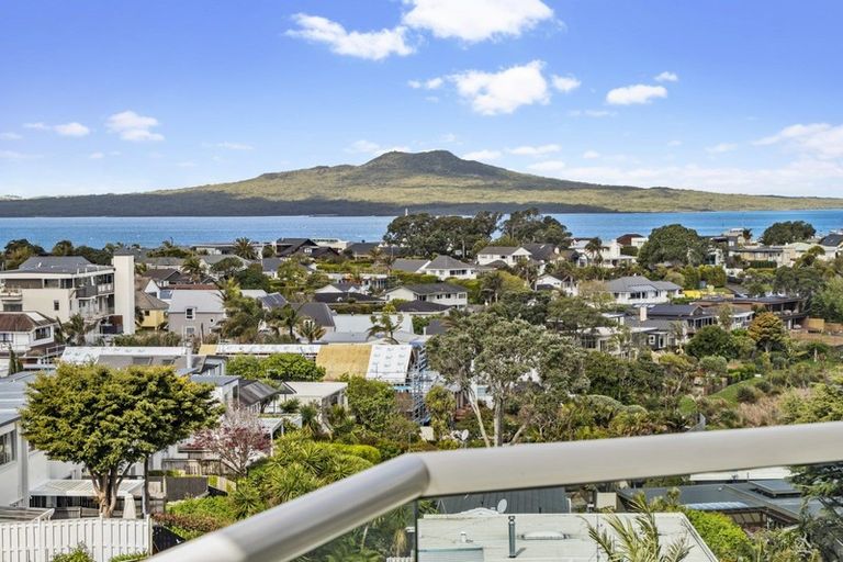 Photo of property in 3/90 Kitchener Road, Milford, Auckland, 0620