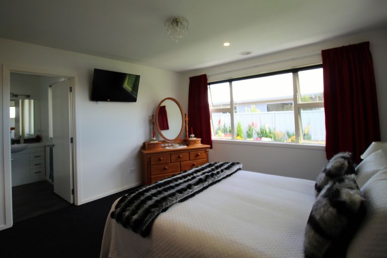 Photo of property in 17 Orchard Drive, Alexandra, 9320