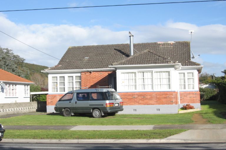 Photo of property in 28 Seddon Street, Naenae, Lower Hutt, 5011