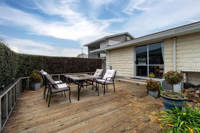 Photo of property in 20 Timaru Road, Waimate, 7924