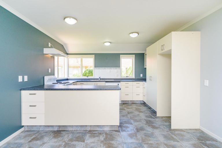 Photo of property in 9 Foxtail Fern, Kelvin Grove, Palmerston North, 4414