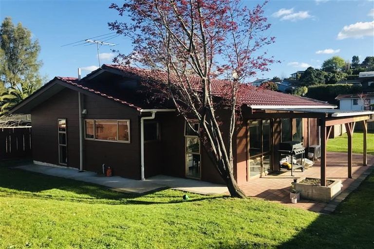 Photo of property in 65 John Downs Drive, Browns Bay, Auckland, 0630