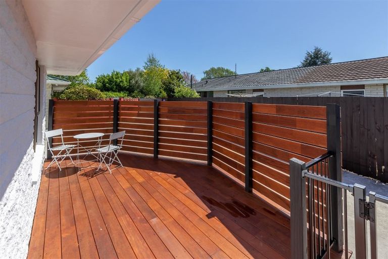 Photo of property in 1/450a Harewood Road, Harewood, Christchurch, 8051