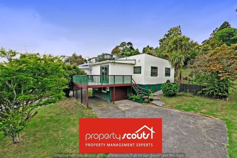 Photo of property in 37 Rangeview Road, Sunnyvale, Auckland, 0612