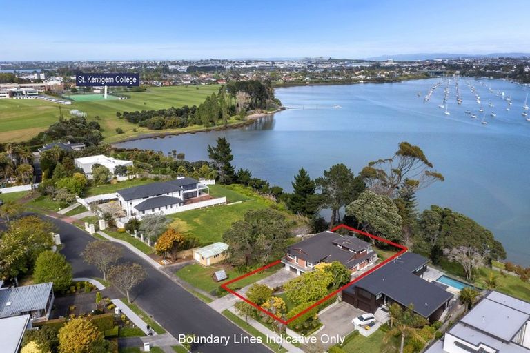 Photo of property in 71 Fisher Parade, Sunnyhills, Auckland, 2010