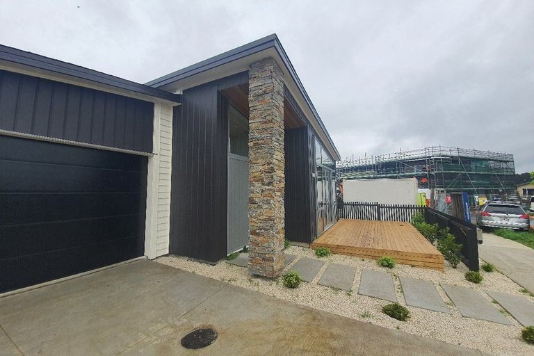 Photo of property in 40 Jane Maree Road, Kumeu, 0810