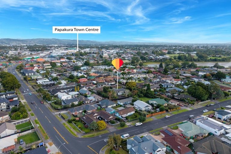 Photo of property in 6 Youngs Road, Papakura, 2110